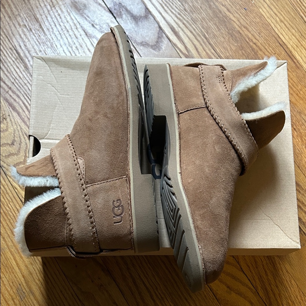 UGG Size 9.5 W MCKAY Tan Shearling Lined Boots - Picture 3 of 10